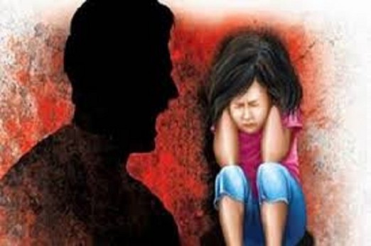 बालिका बलात्कार आरोपित पक्राउ