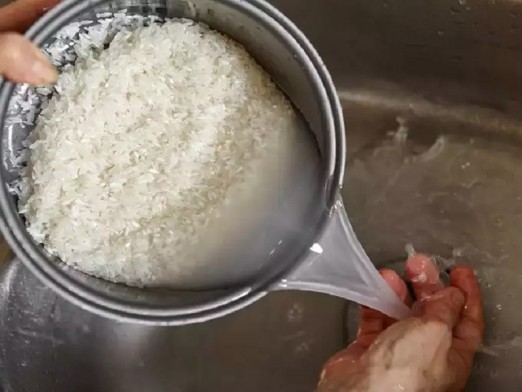 पिसाबमा जलन, सेतो डिस्चार्जबाट हैरान हुनुहुन्छ भने यो काम गर्नुहोस् 