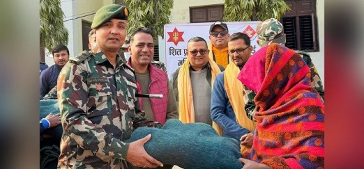 जाडोमा अतिविपन्न परिवारलाई सेनाको सहयोग