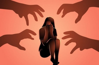 बलात्कार आरोपमा एक जना पक्राउ