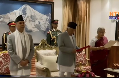 नेपालकी पहिलो महिला प्रधानमन्त्री सुशीला कार्कीले लिइन सपथ