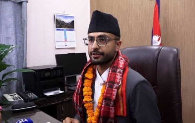 आइतबार बिदा हट्ने हल्ला गलत, सरकार भन्छ यथास्थितिमा जारी