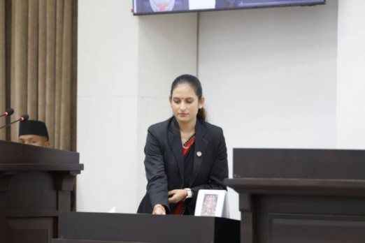 बालबालिकासम्बन्धी संशोधन विधेयक प्रतिनिधिसभामा प्रस्तुत हुँदै