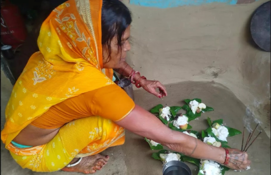 सन्तानको दीर्घायुको कामनासहित महिलाले मनाए जितिया, धार्मिक विधिबाट व्रत सम्पन्न
