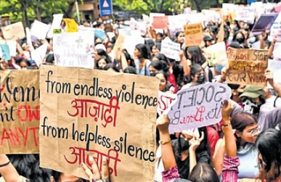 हिलाले पुरुषमाथि विश्वास गर्न किन छाडे?&rsquo; दिल्लीका छात्राको नाराप्रति शिवराज चौहानको प्रश्न