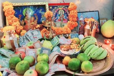 1666604910Laxmi-Puja-1.jpg