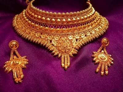 1669538312gold-necles.jpg