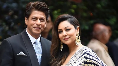 1677757423sarukh-and-gauri.jpg
