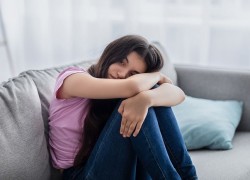 1736673672Signs-of-Depression-in-Your-Teen.jpg