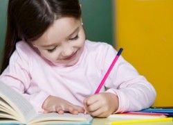 1788510727Happy-Child-Writing-Children-WritingokLmeDTuHd.jpg