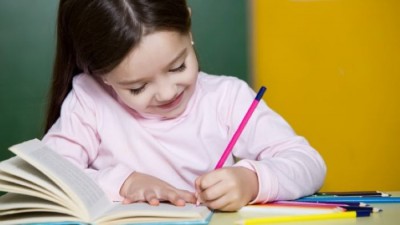 1788510727Happy-Child-Writing-Children-WritingokLmeDTuHd.jpg
